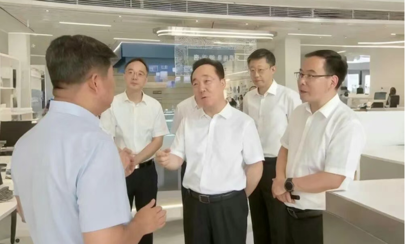 省委书记王浩调研